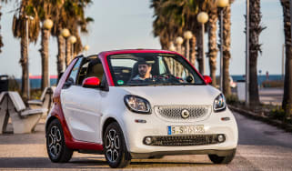 Smart ForTwo Cabrio 2016 - front quarter