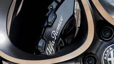 Alfa Romeo Stelvio - brake caliper