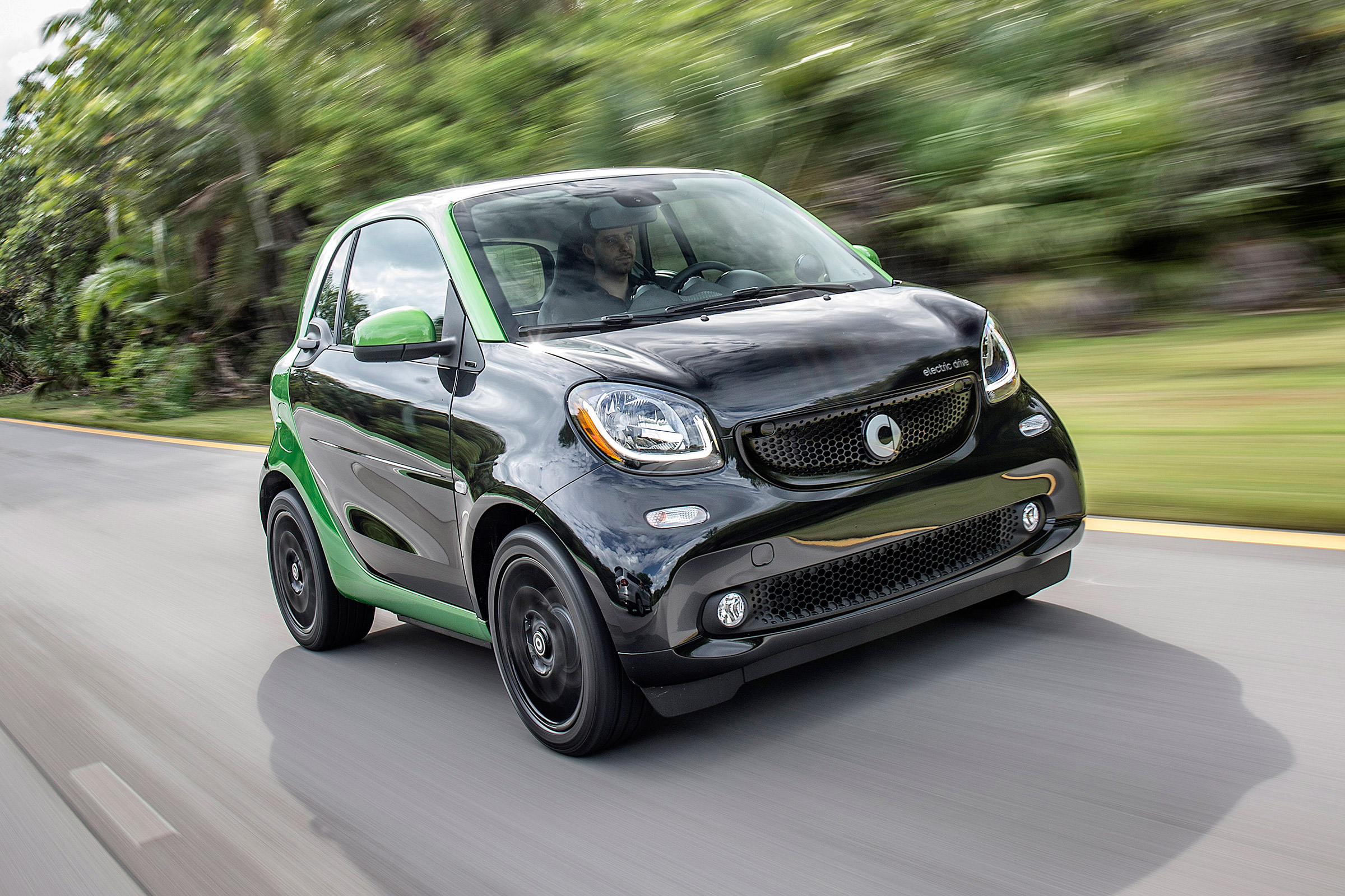 New Smart ForTwo Electric Drive 2017 review Auto Express