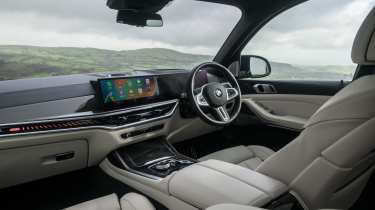 BMW X7 M60i xDrive - interior