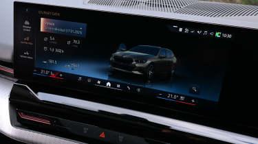 BMW 530e Touring long-term test - infotainment screen
