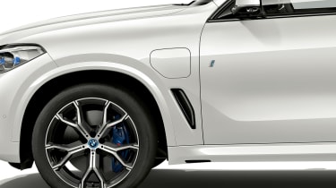 BMW X5 plug-in hybrid - wheel