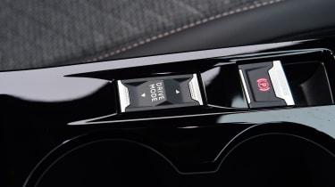 Peugeot 2008 - drive mode selector
