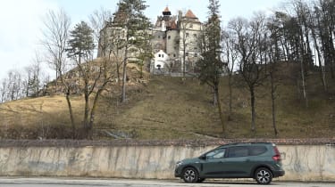 Dacia Jogger road-trip - Bran castle