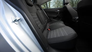 Vauxhall Insignia 2.0 CDTI ecoFLEX rear seats