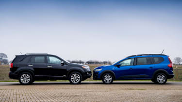 New Dacia Jogger vs used Kia Sorento - side