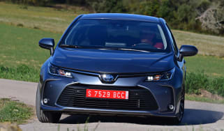 Toyota Corolla saloon - front cornering