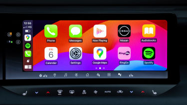 Nissan Leaf - Apple CarPlay