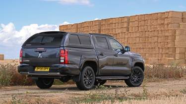 Mitsubishi L200 - rear static