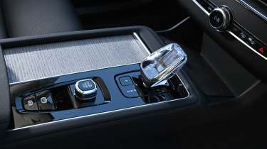 Volvo XC90 - centre console