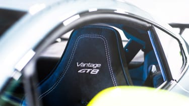 Aston Martin Vantage GT8 - headrest