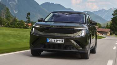 Skoda Peaq 2026 - full front