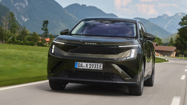 Skoda Peaq 2026 - full front