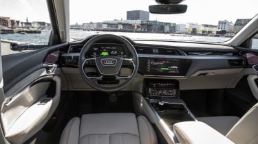 Audi e-tron - interior