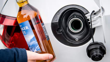 Whisky fuel feature - fuel filler