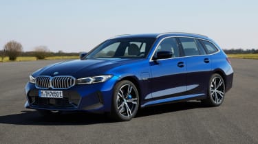 BMW 3 Series Touring - front static