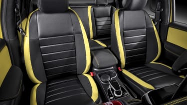 Mercedes X-Class concept - yellow front seats