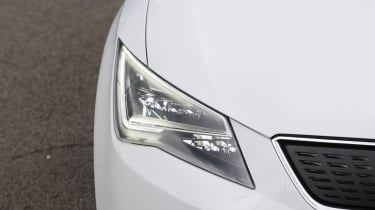 SEAT Leon Ecomotive lights