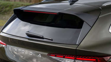 Skoda Enyaq - bootlid spoiler