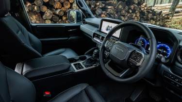 Toyota Land Cruiser 48v - cabin