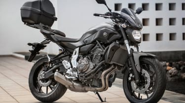 Yamaha MT-07 review - stand carrier