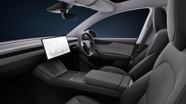 Tesla Model Y facelift - cabin black seats