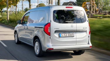 Mercedes Citan - rear tracking