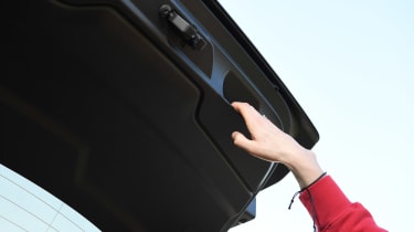 Vauxhall Astra long-termer - boot lid