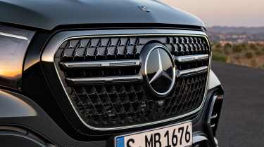 Mercedes GLS facelift - grille