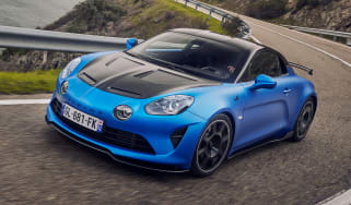 Alpine A110 R - front tracking
