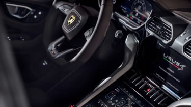 Lamborghini Urus S - interior detail