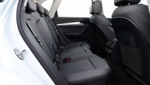 Audi Q5 40 TDI - rear seats