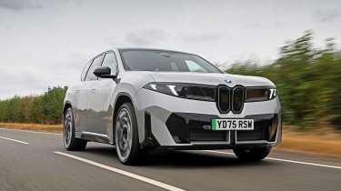 BMW iX3 2026 - front tracking