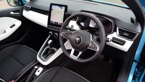 Renault%20Clio%20E-Tech%20Hybrid-13.jpg