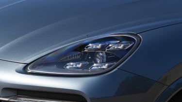 Porsche Cayenne S - front light