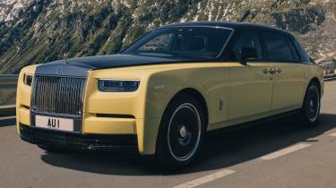 Rolls-Royce Phantom Goldfinger - rear 3/4