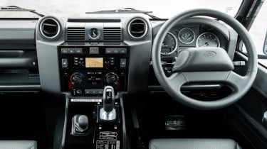 Land Rover Defender Works V8 - dash