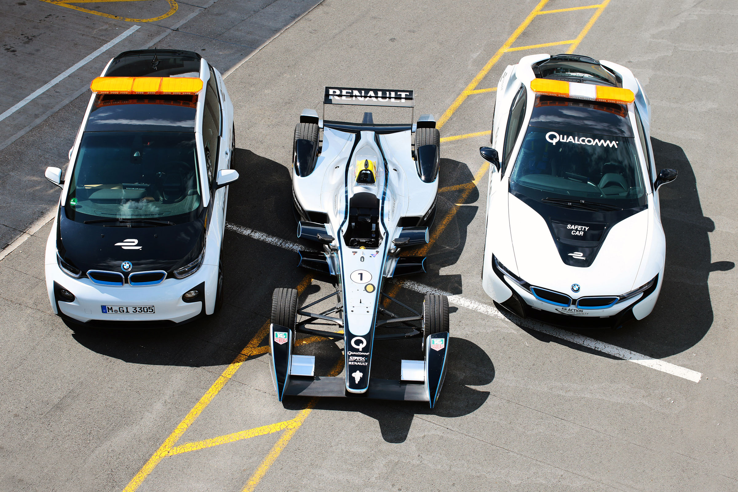 Wireless charging electric cars on UK roads in 2017 Auto Express