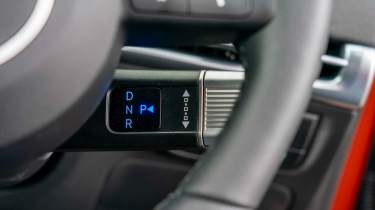 Hyundai Tucson Hybrid - gear selector 