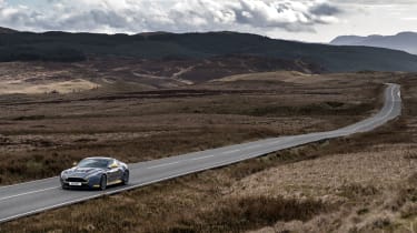Aston Martin V12 Vantage S 2016 - wide