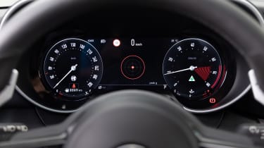 Alfa Romeo Giulia Quadrifoglio - dashboard screen