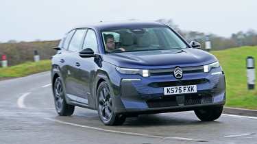 Citroen C5 Aircross - front cornering