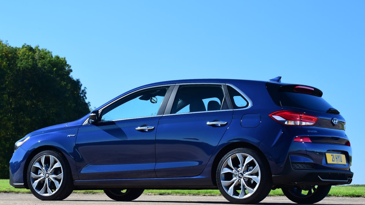 Kia Ceed vs Volkswagen Golf vs Hyundai i30 | Auto Express