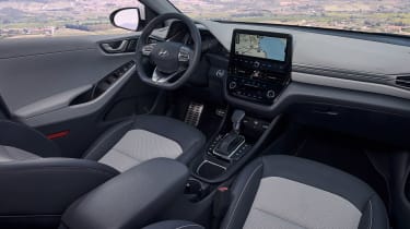 Hyundai Ioniq Hybrid - dash