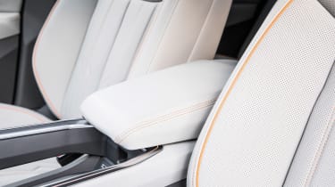 Audi e-tron - seats