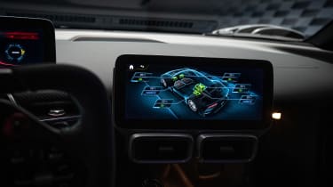 Mercedes-AMG One - infotainment
