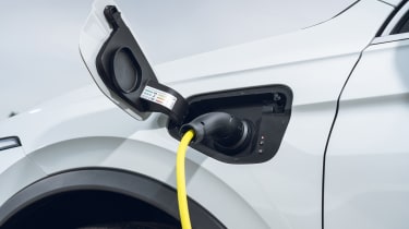Volkswagen Tiguan eHybrid - plugged in