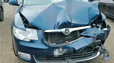 crashed skoda superb