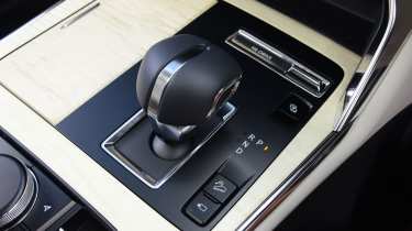 Used Mazda CX-60 - centre console