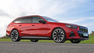 BMW i5 Touring M60 xDrive - front static 